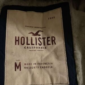 2000s Hollister puffer jacket